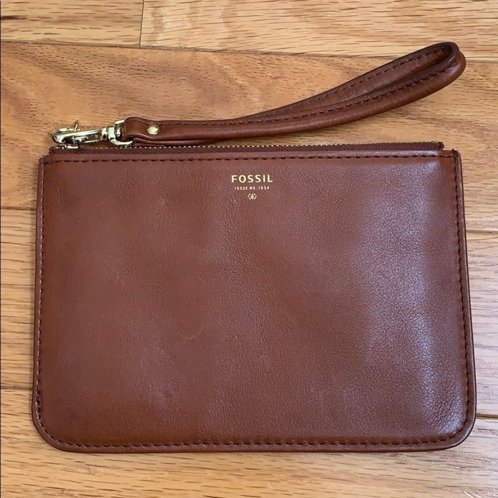 Fossil wristlet